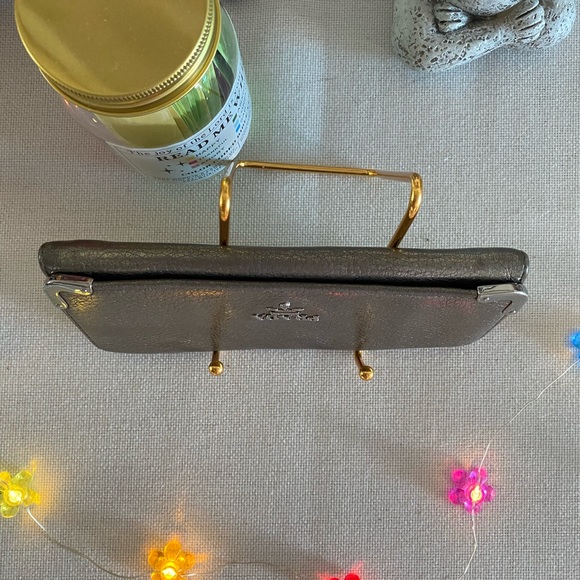 Prada soft saffiano metallic wallet EUC. $75 Authentic w silver hardware - Picture 9 of 16